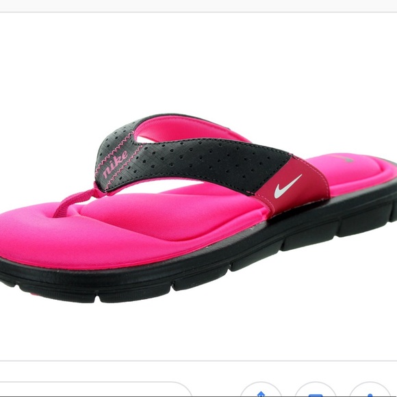 pink nike flip flops